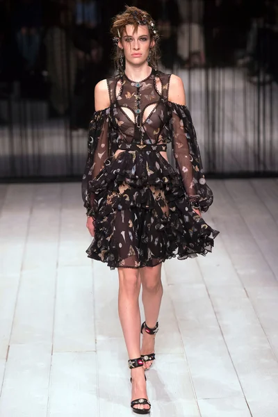 Look 5